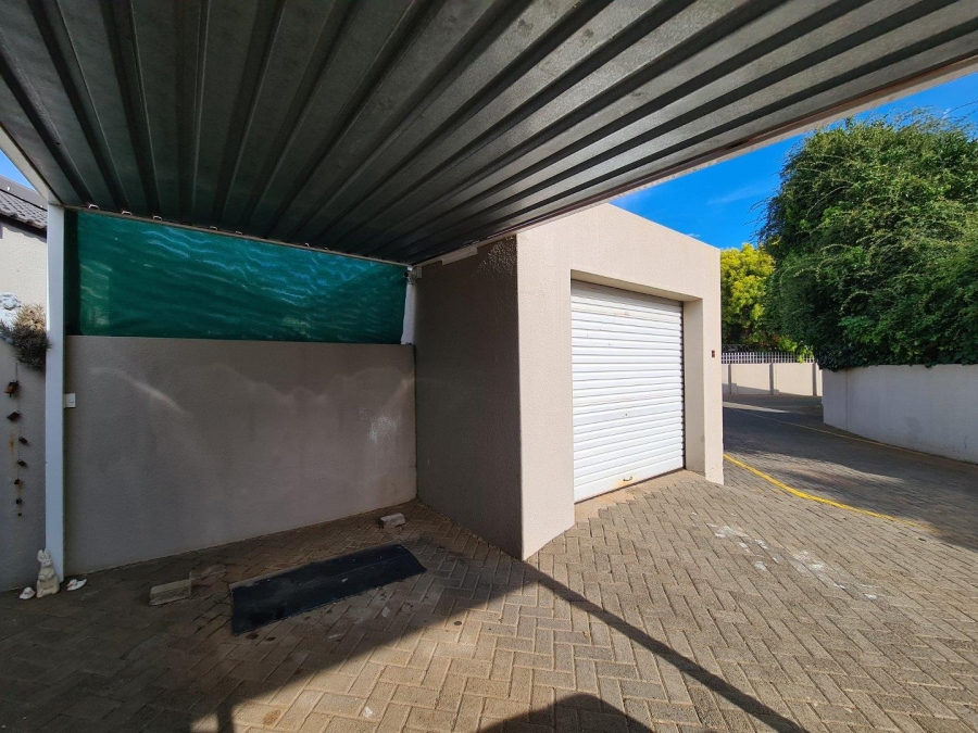 2 Bedroom Property for Sale in Heuwelsig Free State